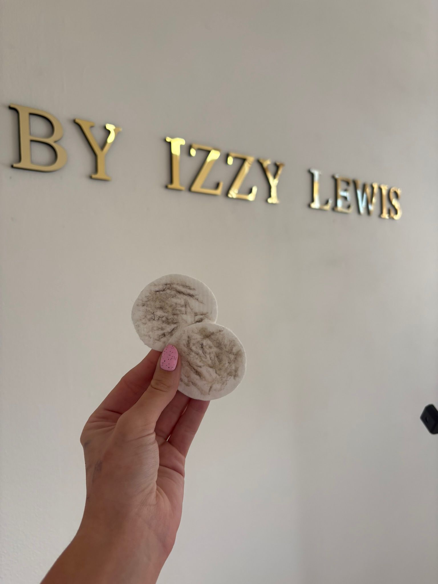 Dermaplaning result showing removed vellus hair, byizzylewis studio